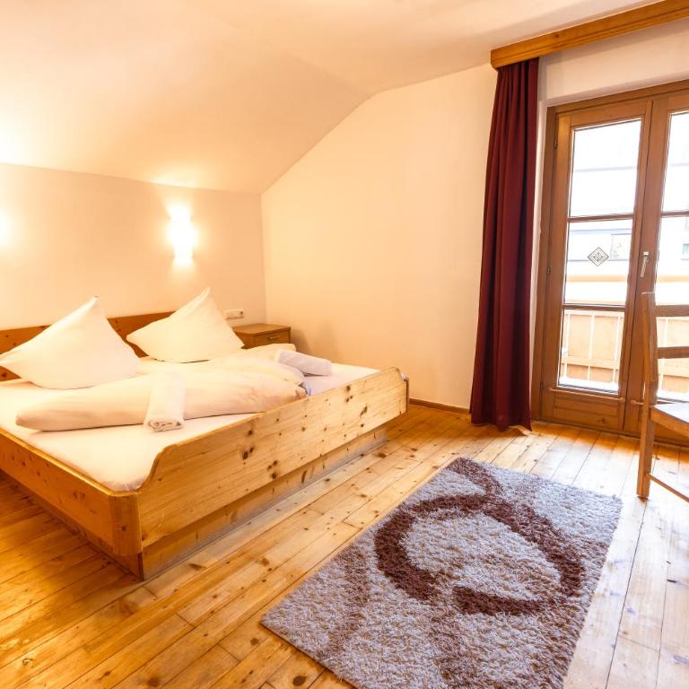 das Cityhouse - Doppelzimmer mit Balkon - 13