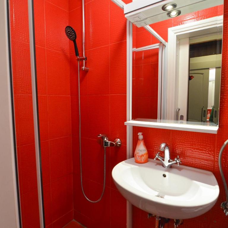 Old Town Studio Sarajevo - One-Bedroom Apartment - 12