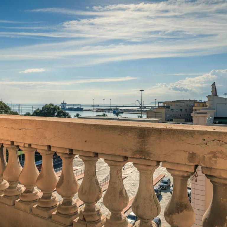 Onlyrooms IV - Sea View & Free Parking - Junior Suite con Vista Mare - 8
