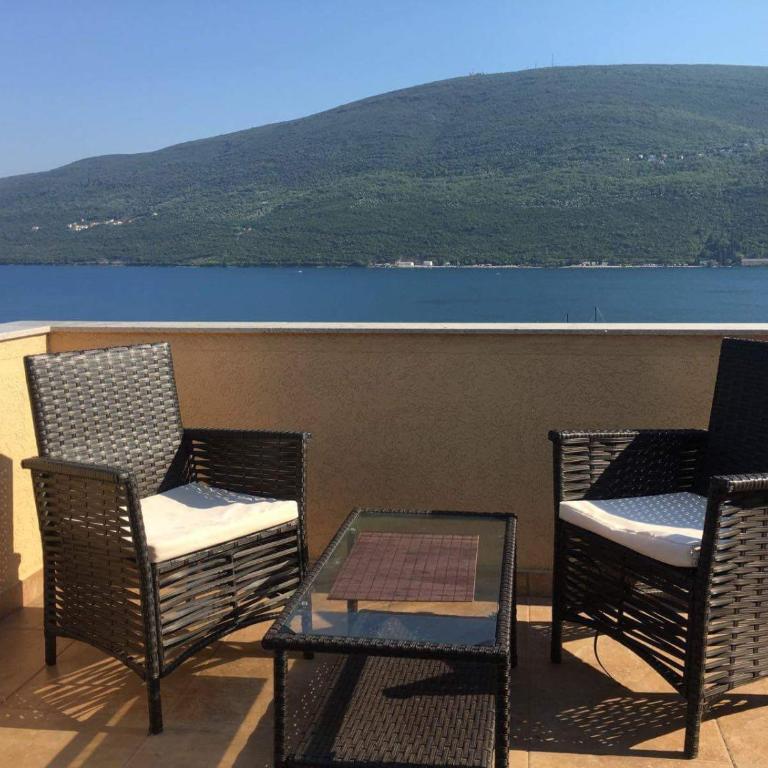 Apartments Savić - One-Bedroom Apartment with Balcony and Sea View - 5