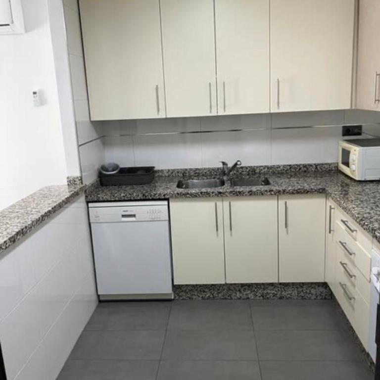 Rondabella 3 PARKING GRATIS Centro Ciudad - Apartamento - 13