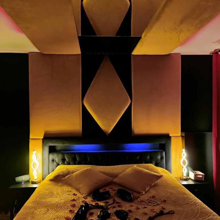 La loveroom bdsm de Nice " la chambre luxe des désirs " - Appartement 1 Chambre - 13
