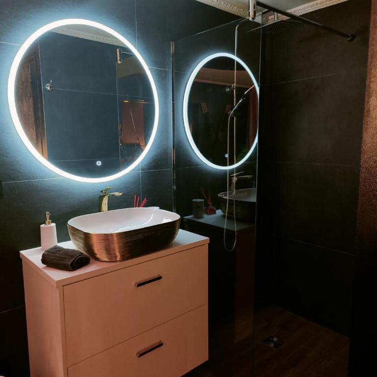 La loveroom bdsm de Nice " la chambre luxe des désirs " - Appartement 1 Chambre - 24