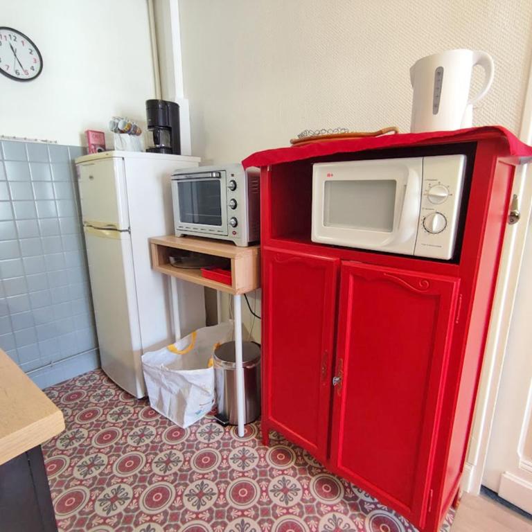 Les 3 renards, T2 bis, parking, centre Luchon, casier à skis, 4 personnes - Apartamento de 2 dormitorios - 6