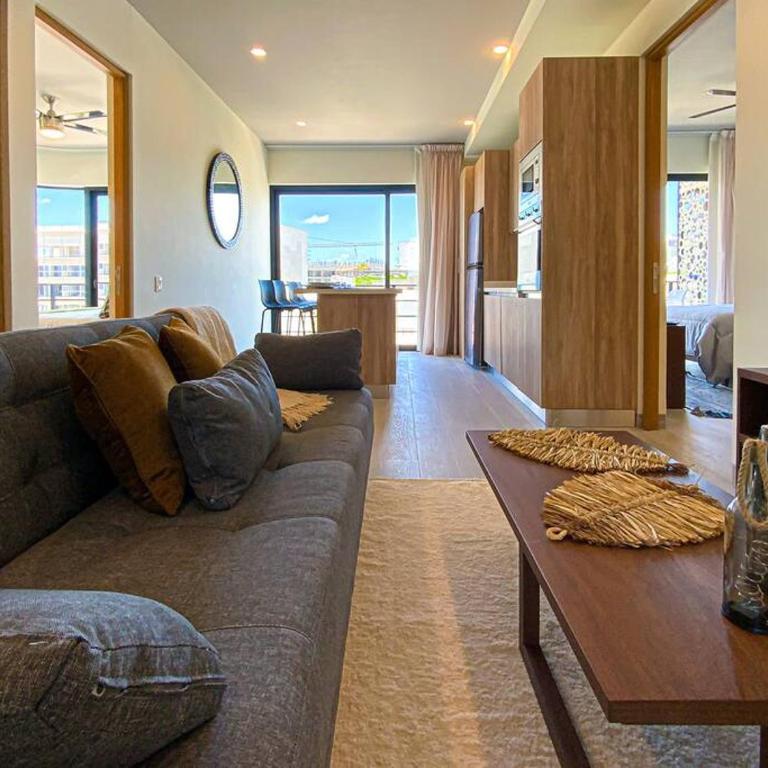 Beautiful + Luxury + Ocean View + Pool - Two-Bedroom Apartment - 1