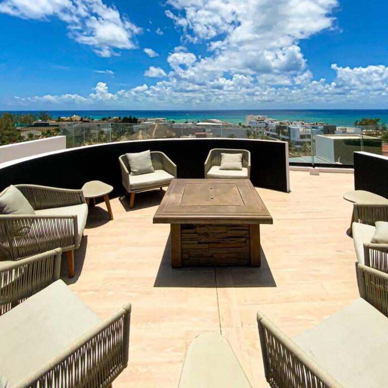 Beautiful + Luxury + Ocean View + Pool - Two-Bedroom Apartment - 17