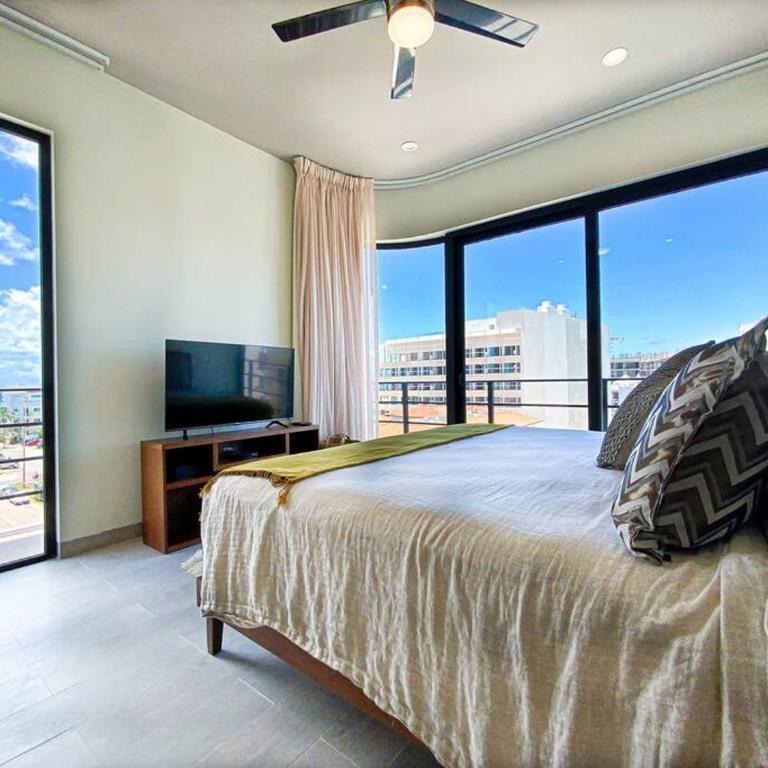 Beautiful + Luxury + Ocean View + Pool - Two-Bedroom Apartment - 25