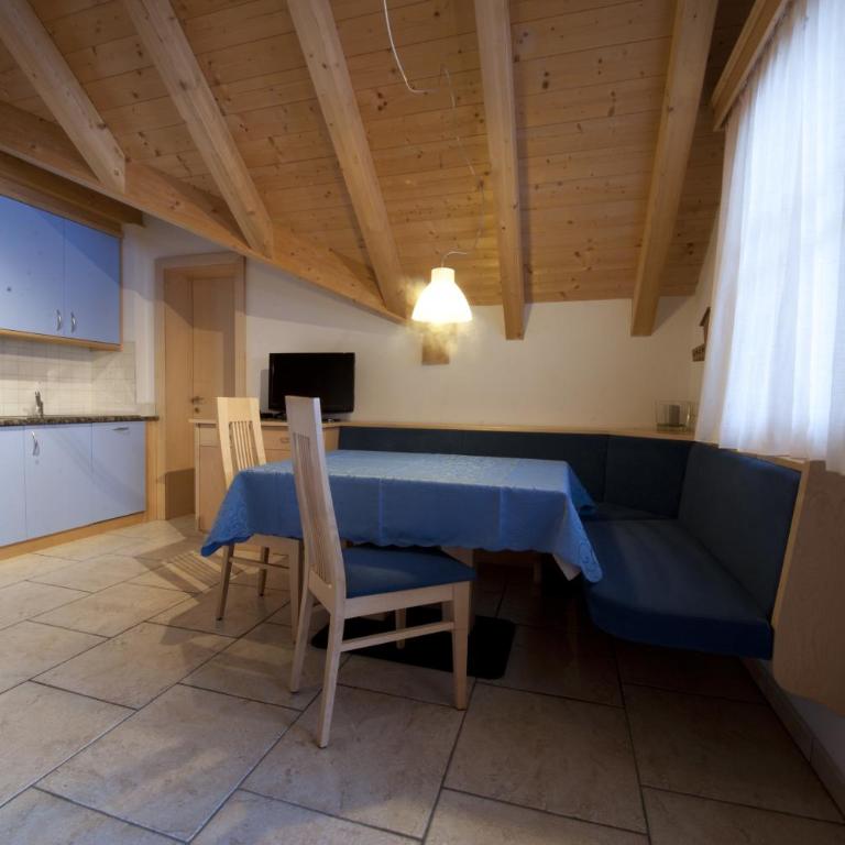 Appartamenti Villa Olympia - Appartamento con 2 Camere da Letto (4 Adulti) e Vista Montagne - 8