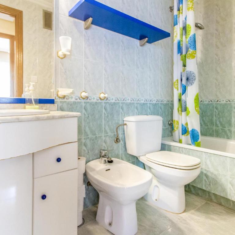 Cozy Apartment In Santa Pola With Wifi - Apartamento de 2 dormitorios - 17