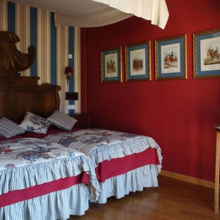 Hotel Almud - Chambre Double ou Lits Jumeaux avec Lit d'Appoint - 8