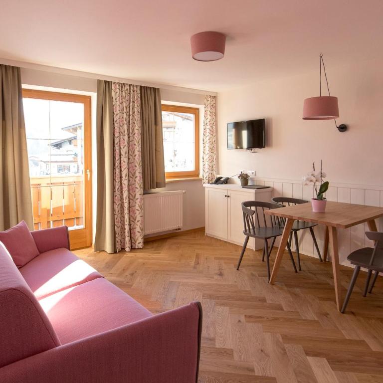 Familienhotel Felsenhof - Familienapartment - Nebengebäude - 2