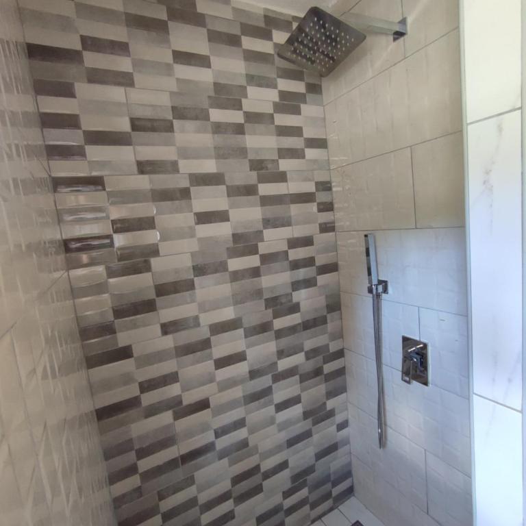 House Bozovic - Three-Bedroom Villa - 22