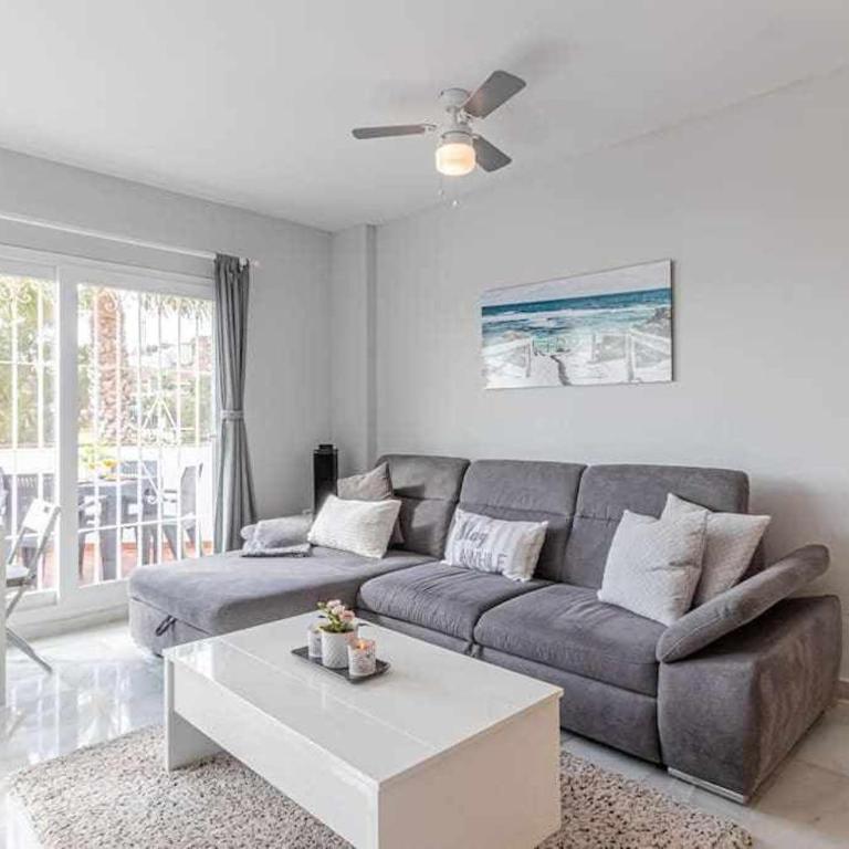 797Holidayrentals- Apartamento en Torremuelle con terraza y piscina - Apartamento de 1 dormitorio - 8