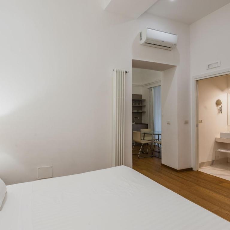 RG7 Apartments - Deluxe Apartment - 1