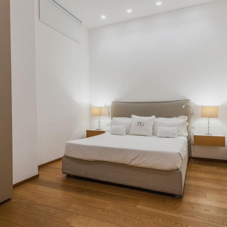 RG7 Apartments - Deluxe Apartment - 2