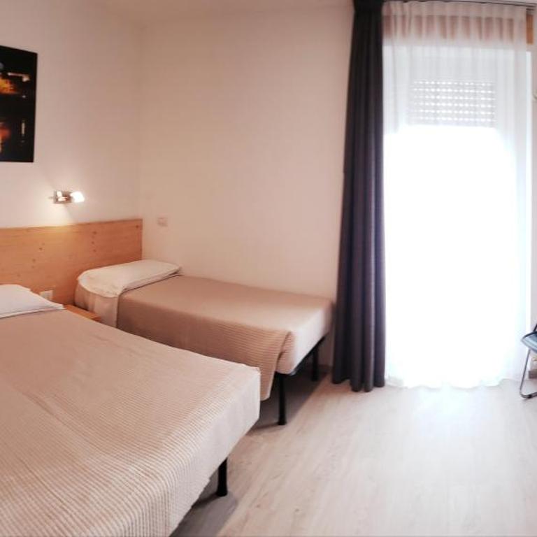 Hotel Cantaleone - Chambre Triple Confort - 7