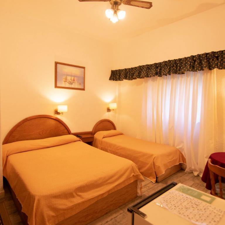 Hotel Playa - Habitación Triple Estándar - 1