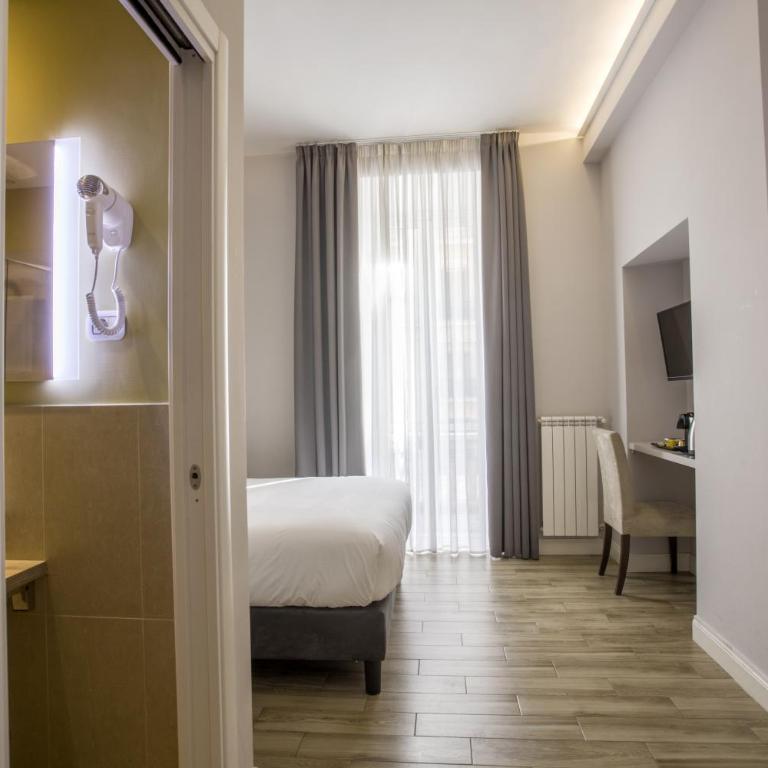Colosseo Prestige Rooms - Camera Tripla - 7