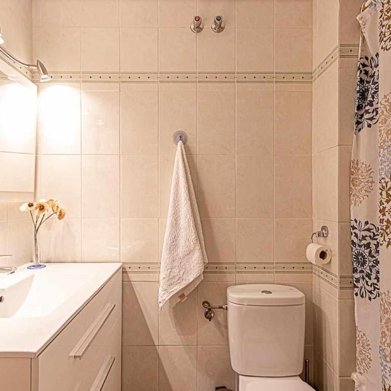 797 Holiday Rentals - Amplio piso para 4 en el centro de arroyo de la miel - Apartamento de 1 dormitorio - 21