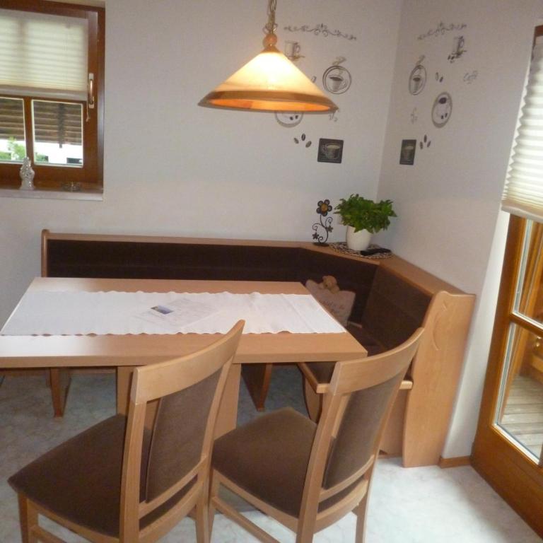 Appartements Oberhof - Apartment mit 2 Schlafzimmern und Balkon - Nebengebäude - 4
