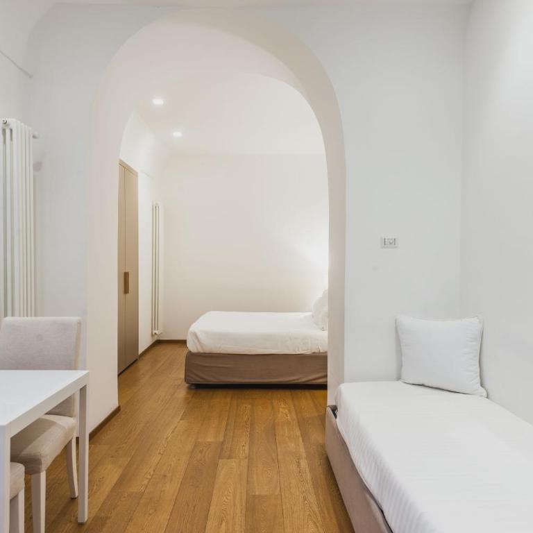RG7 Apartments - Standard Apartment - 12