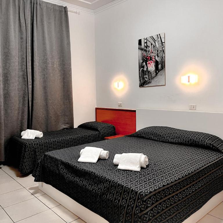 Alius and Freerome Hotel - Camera Tripla Classic - 5