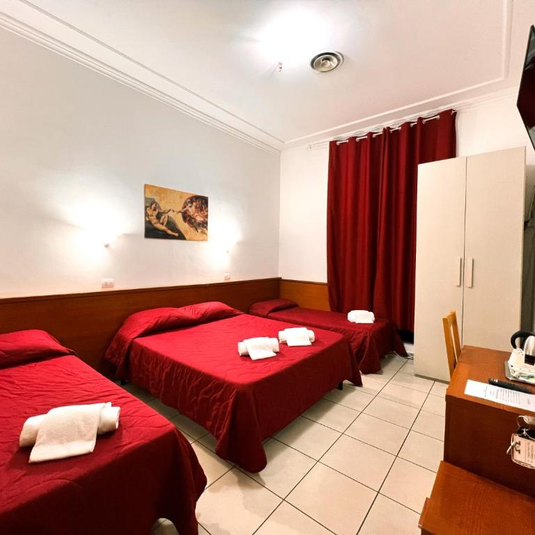 Alius and Freerome Hotel - Camera Quadrupla Classic - 1