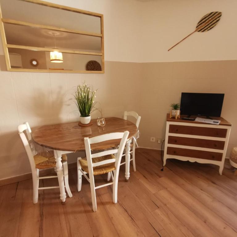 Presqu'île de Cap Coudalere avec une chambre - Piscines -terrasse - aire de jeux d'enfants - Parking - Terrain multisport - Commerces - Restaurant - Apartment mit 1 Schlafzimmer - 9