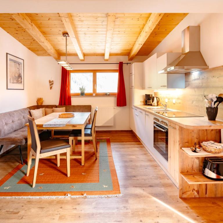 Gästehaus Waldruh - Apartment mit 3 Schlafzimmern - 2