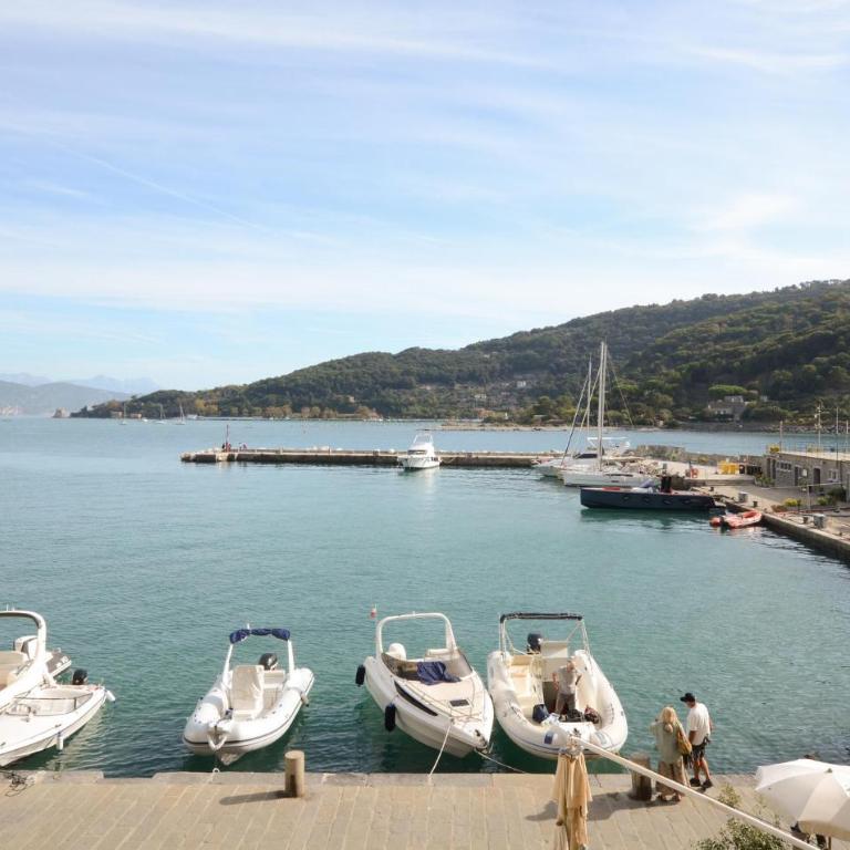 Stunning Apartment In Portovenere - Two-Bedroom Apartment - 11