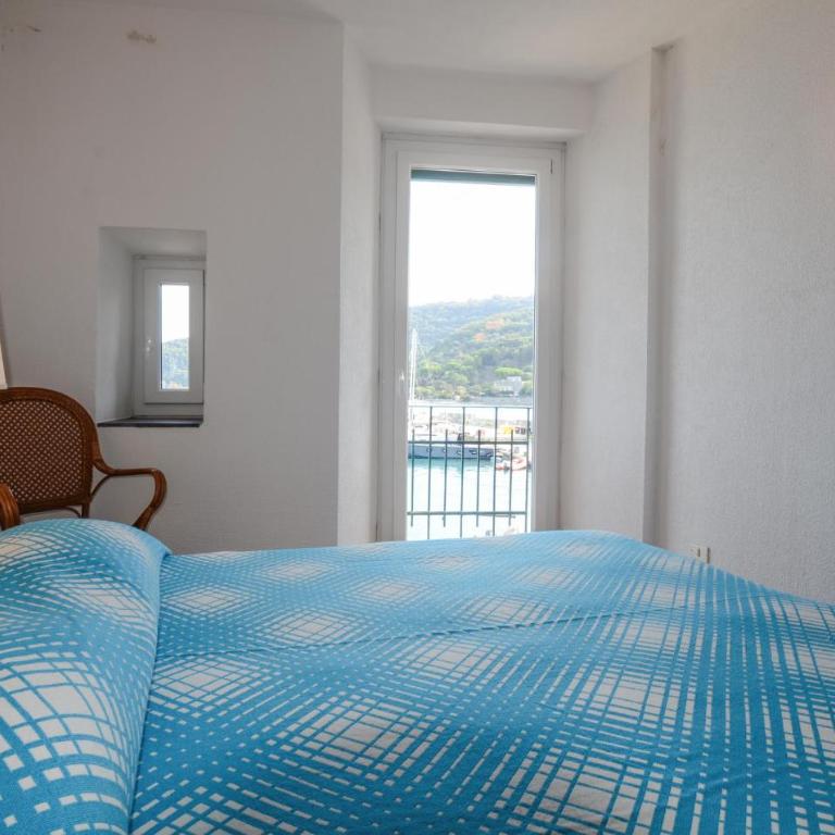 Stunning Apartment In Portovenere - Two-Bedroom Apartment - 14