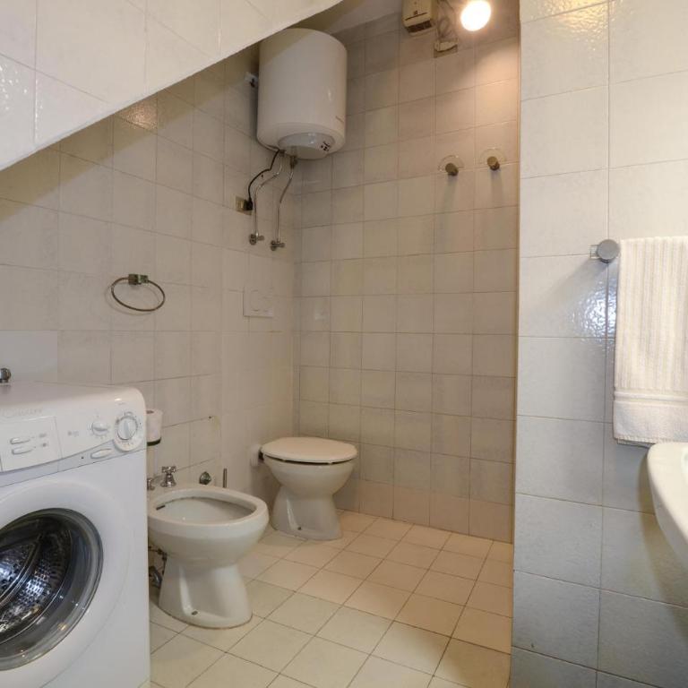 Stunning Apartment In Portovenere - Two-Bedroom Apartment - 16
