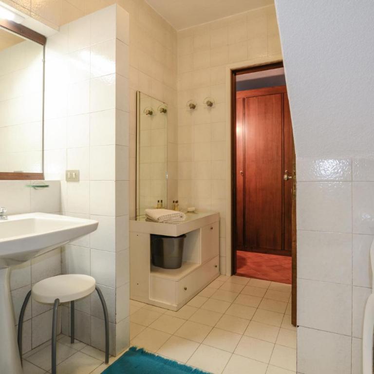Stunning Apartment In Portovenere - Two-Bedroom Apartment - 17