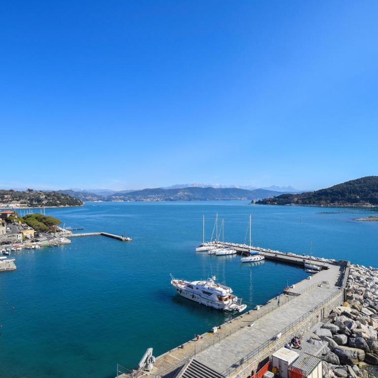 Stunning Apartment In Portovenere - Two-Bedroom Apartment - 20
