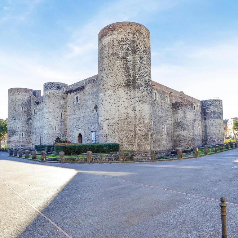 Sicily Love Loft - Two-Bedroom Apartment - 13