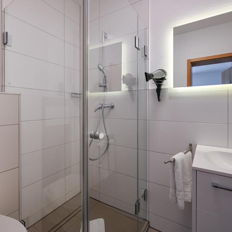 Pension Freiheit - Doppelzimmer mit Balkon - 17