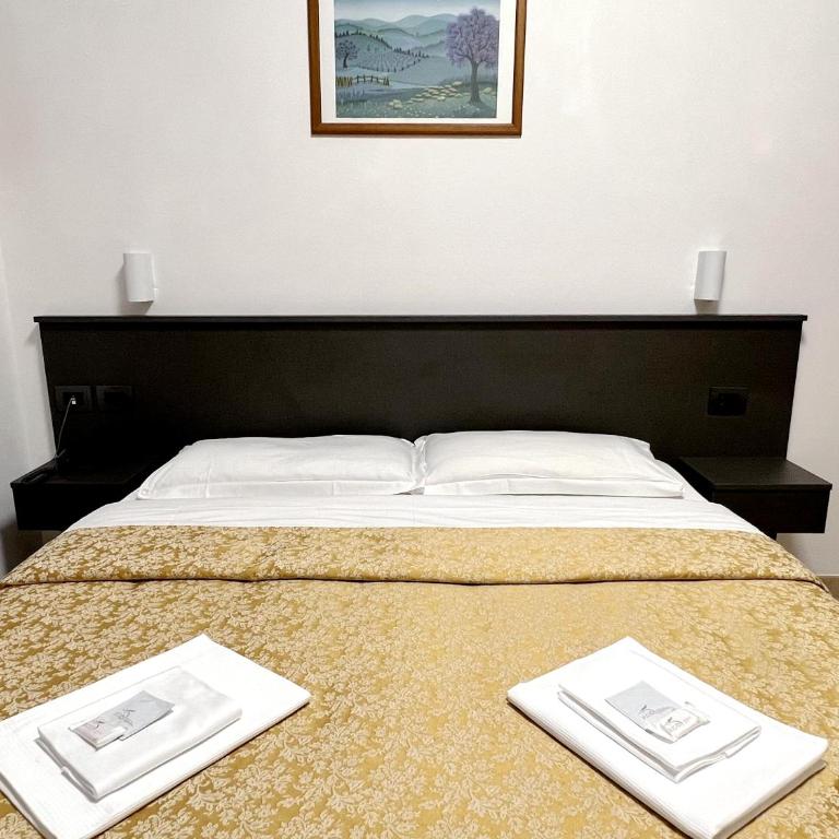 Hotel domus termini - Camera Matrimoniale con Bagno Privato - 5