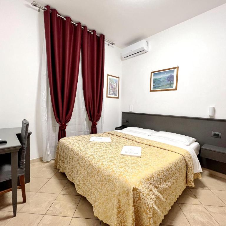 Hotel domus termini - Camera Matrimoniale con Bagno Privato - 4