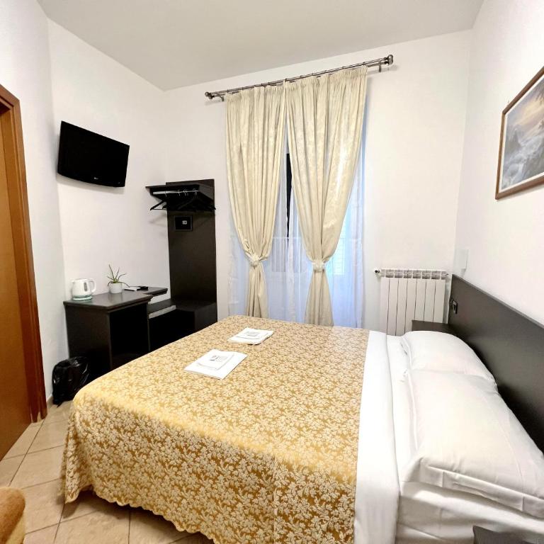 Hotel domus termini - Camera Matrimoniale con Bagno Privato - 5