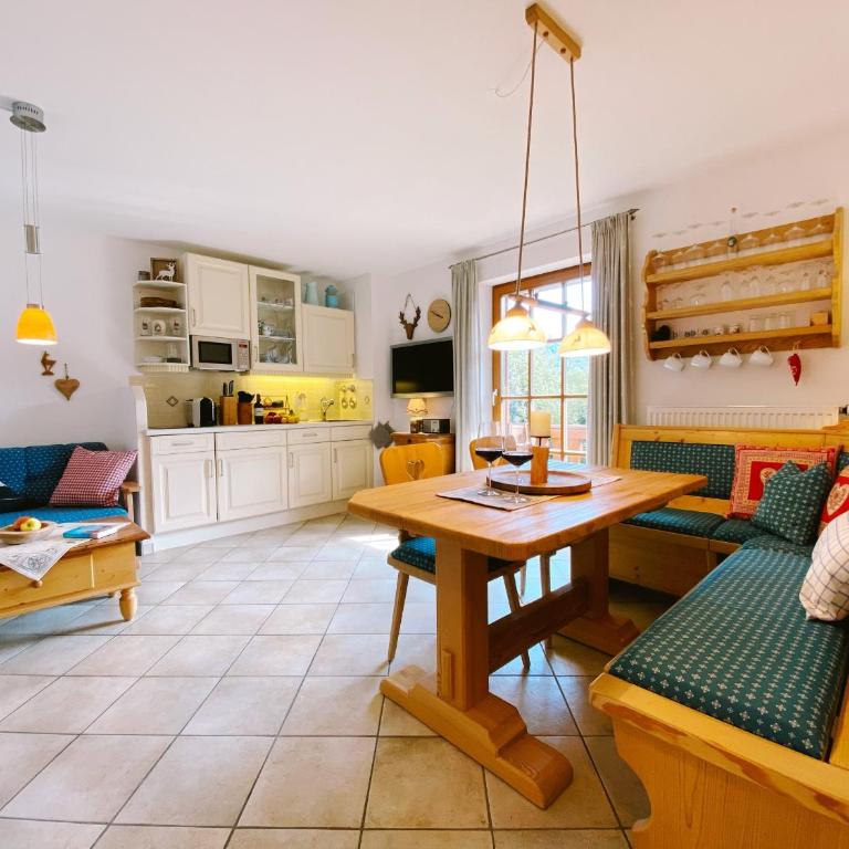 Ferienwohnung Schober - Apartment mit Balkon - 1