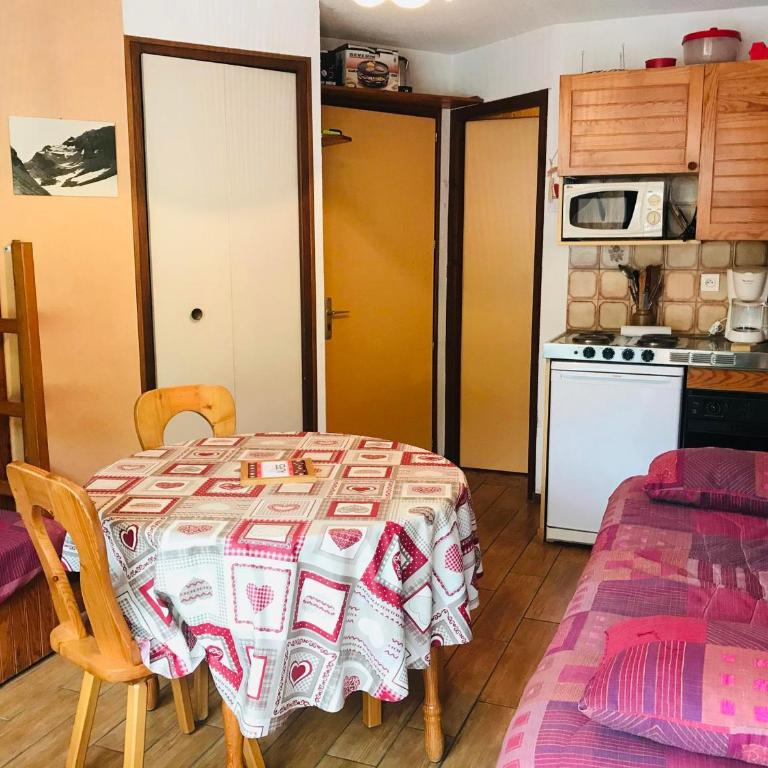 Studio pour 2 près du centre de Samoëns - FR-1-629-77 - Studio - 2