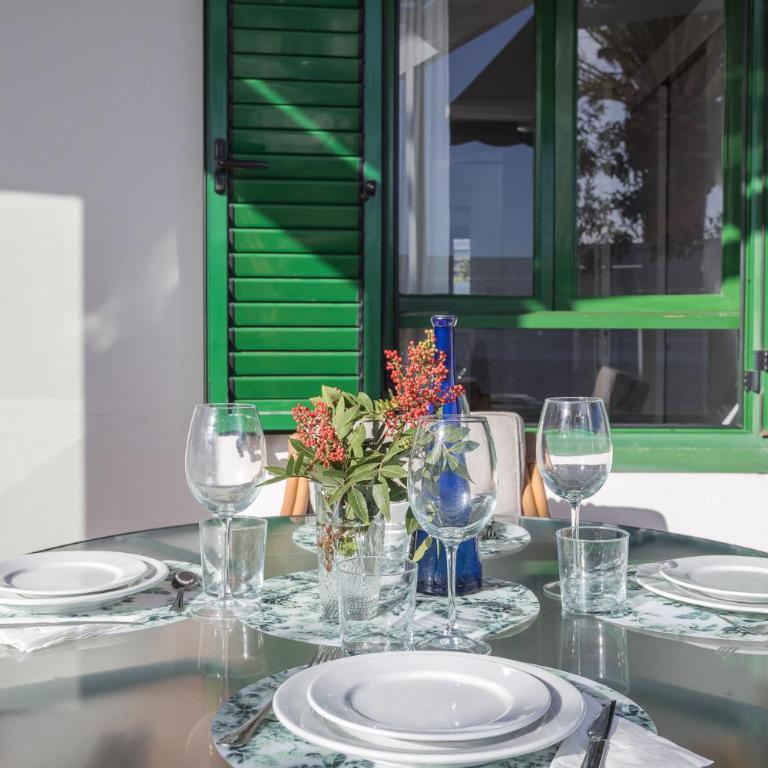 Charming Bungalow - Private Terrace, AirCon & Pool - Deluxe Bungalow - 12