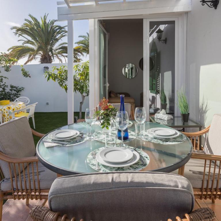 Charming Bungalow - Private Terrace, AirCon & Pool - Deluxe Bungalow - 13