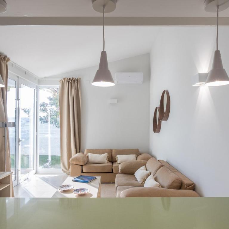Charming Bungalow - Private Terrace, AirCon & Pool - Deluxe Bungalow - 23