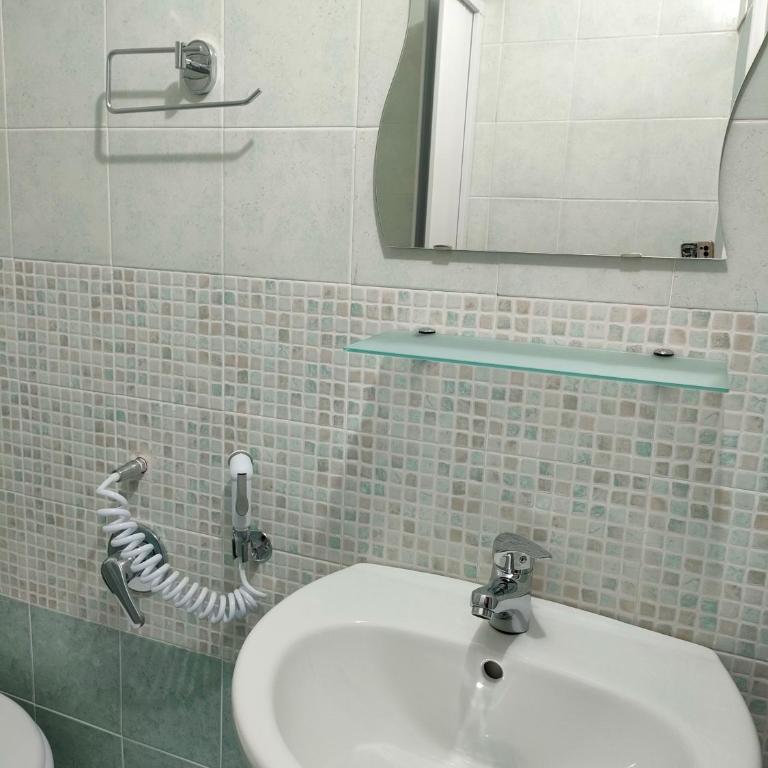 Cisterna's rooms - Camera Matrimoniale con Bagno Privato - 6