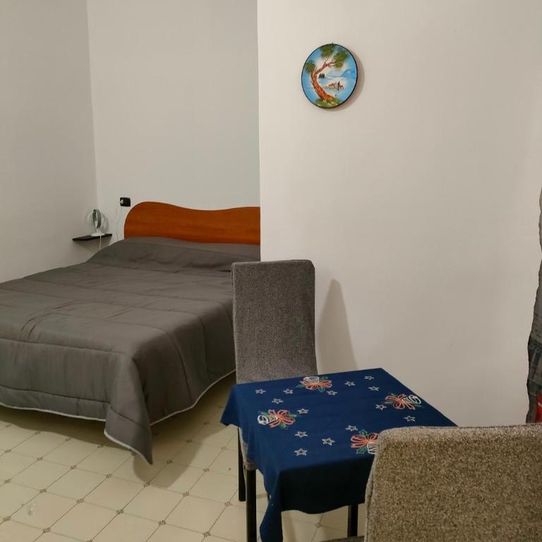Cisterna's rooms - Camera Matrimoniale con Bagno Privato - 1