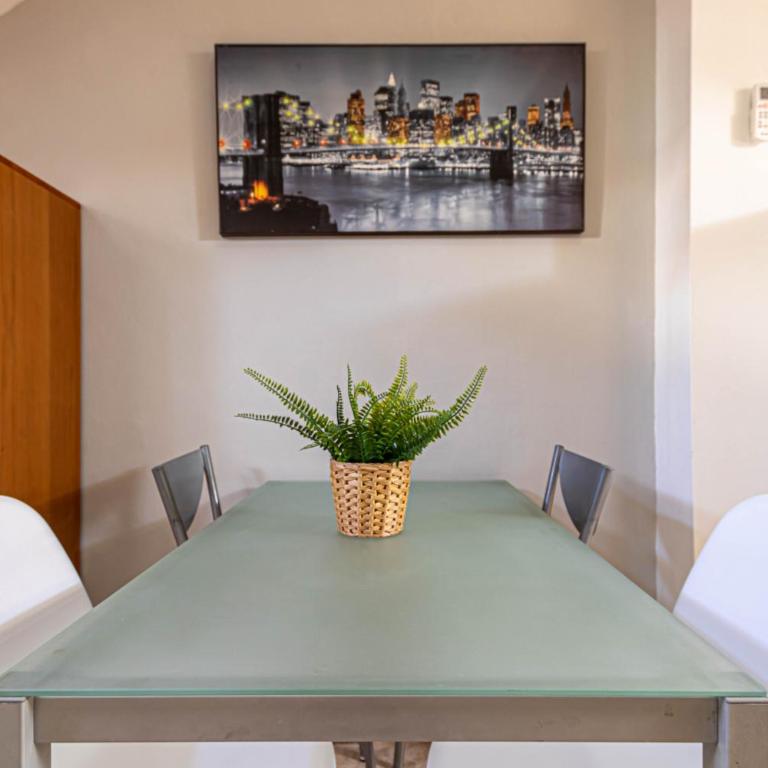 797 Holiday Rentals- Duplex para 7 en la carihuela a 1 min de la playa - Apartamento de 3 dormitorios - 24