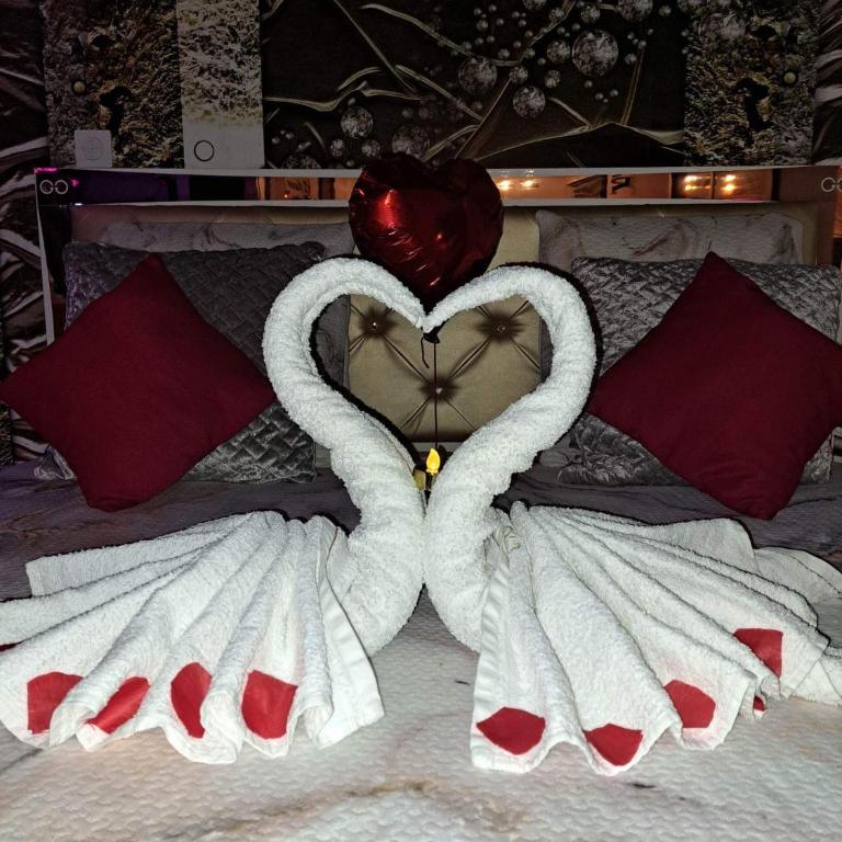 L'Aurore Love Room de prestige jacuzzi sauna piscine chauffée cuisine - Maison 1 Chambre - 42