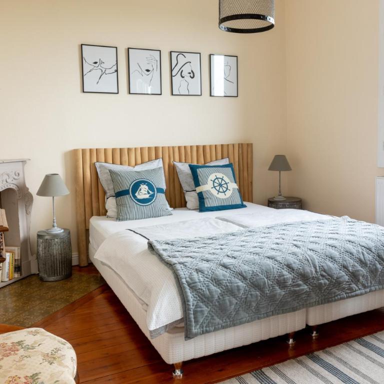 Côté PECHEUR - Chambre Familiale avec Salle de Bains Privative - 21