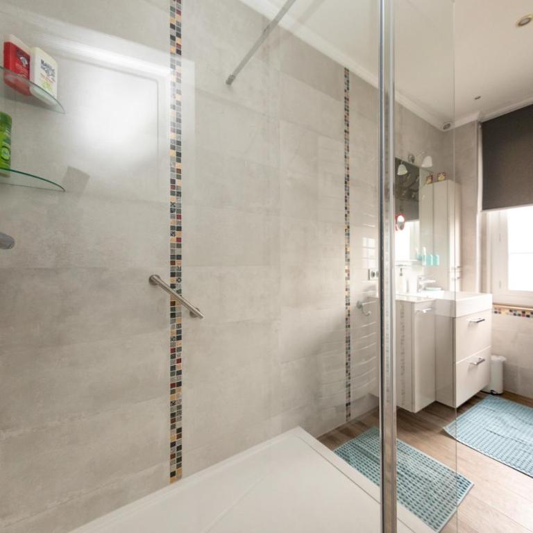 Côté PECHEUR - Chambre Familiale avec Salle de Bains Privative - 27